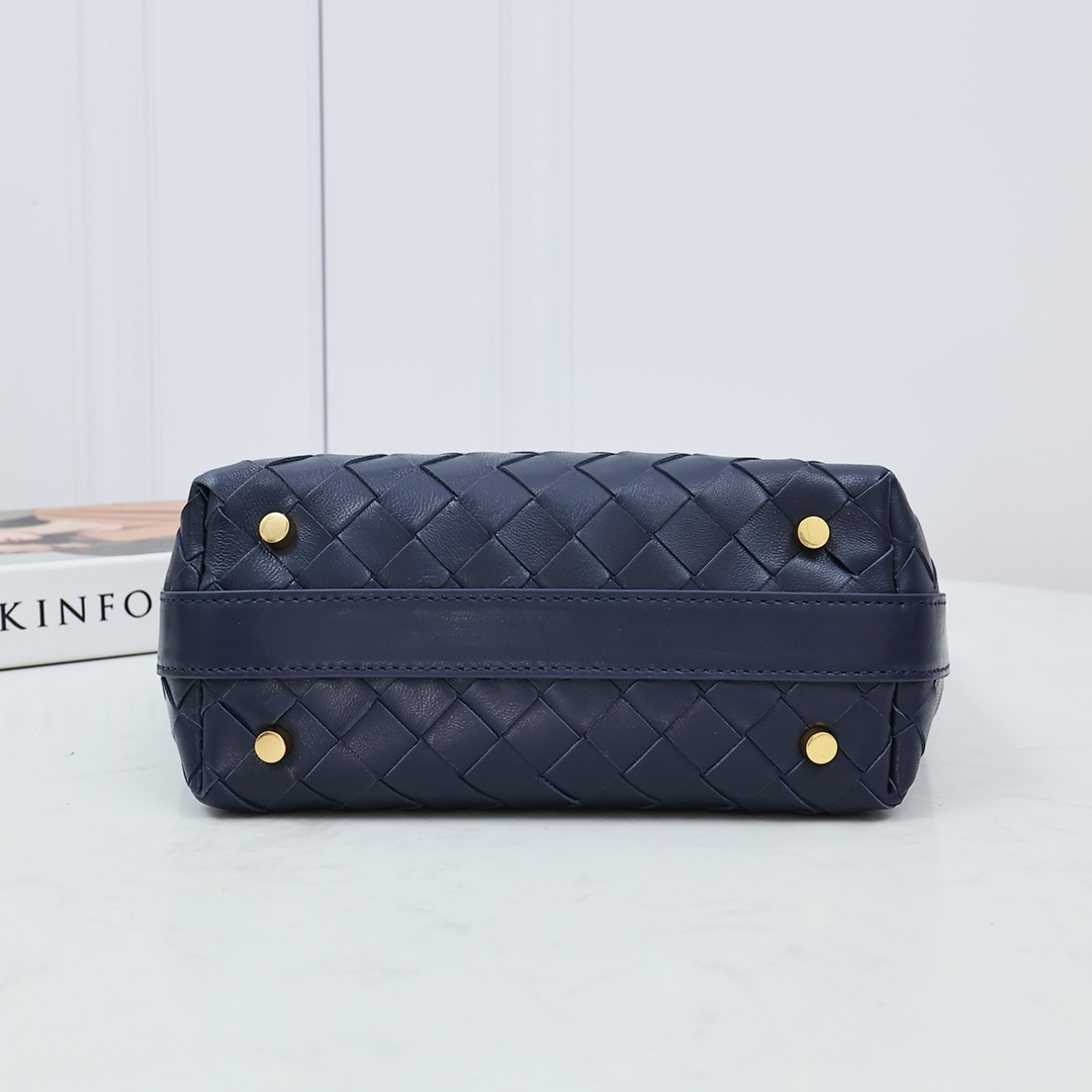 Bottega Veneta Mini Wallace - DesignerGu