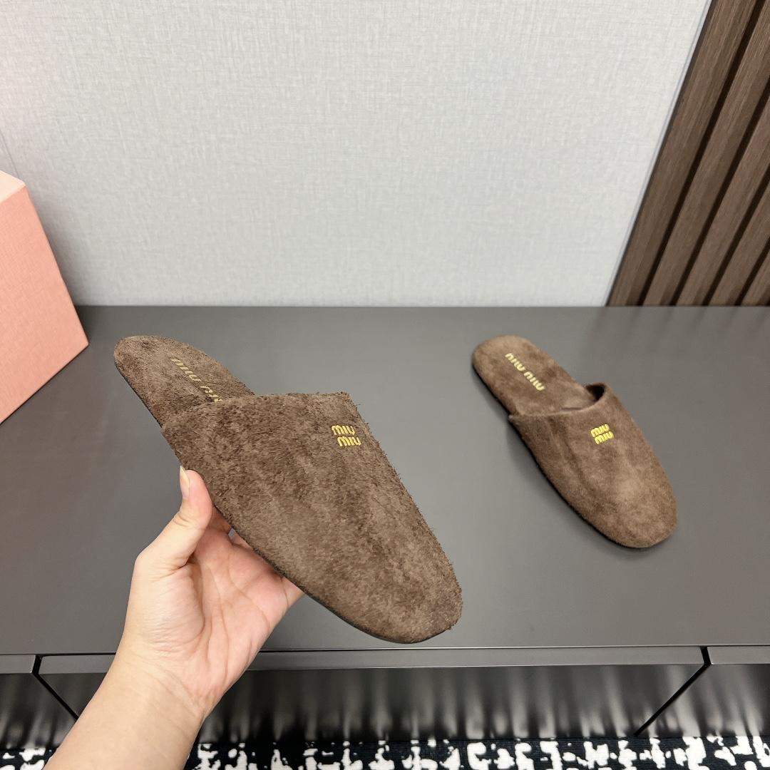 Miu Miu Suede Slippers - DesignerGu