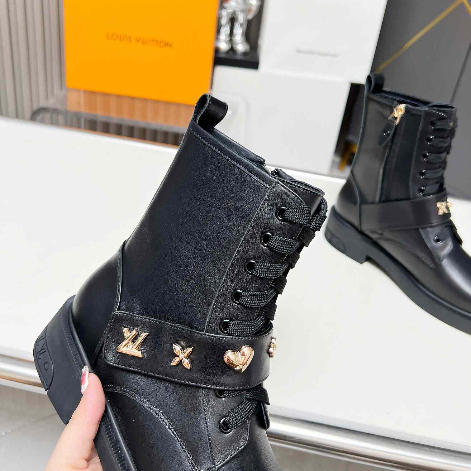 Louis Vuitton Citizen Flat Ranger Boot   - DesignerGu