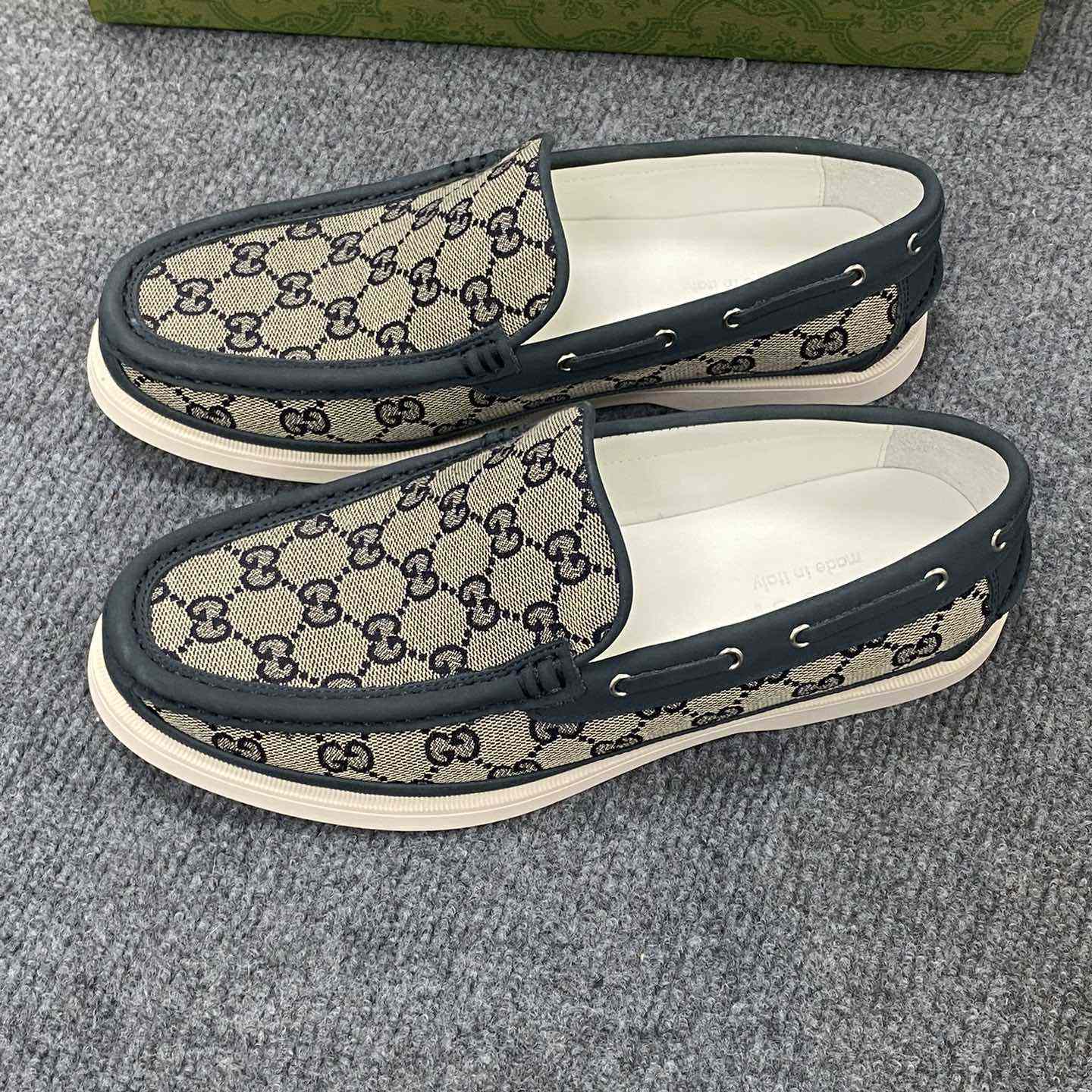 Gucci Men's Original GG Loafer - DesignerGu