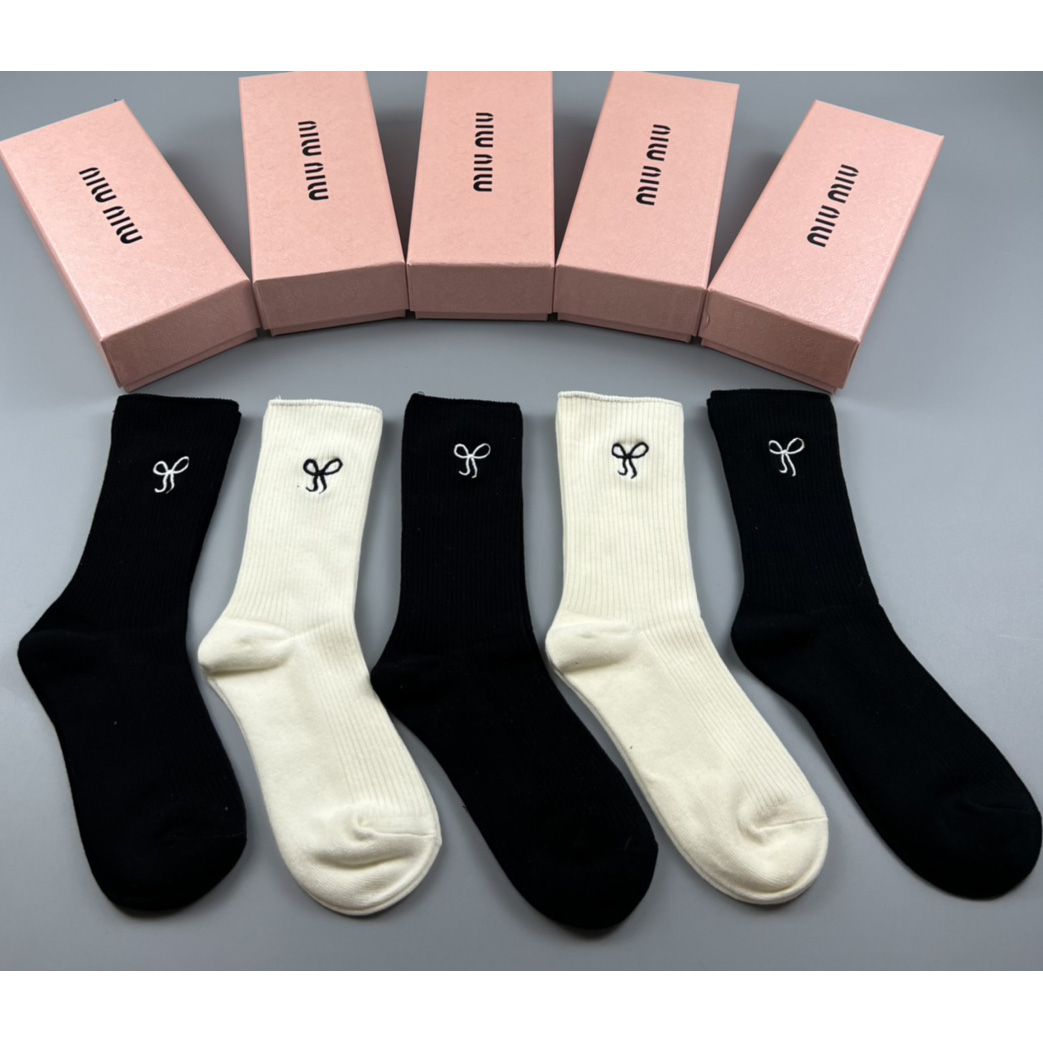 Miu Miu Socks /Box - DesignerGu