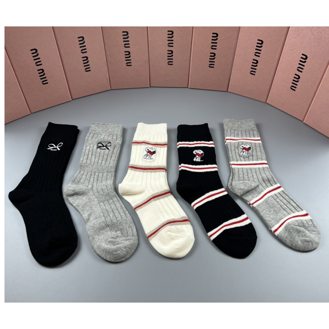 Miu Miu Socks /Box - DesignerGu