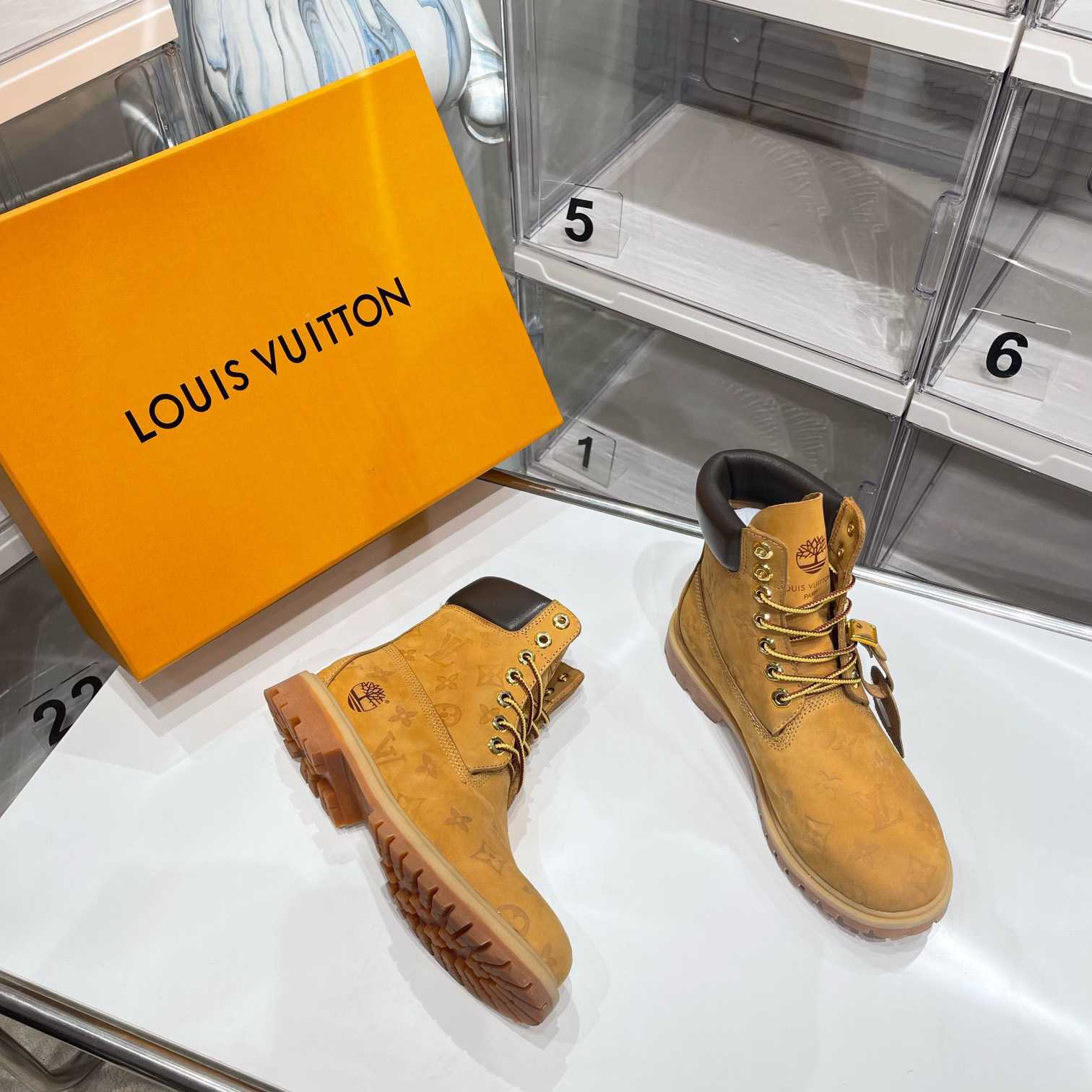 Louis Vuitton Timberland  Ankle Boot - DesignerGu