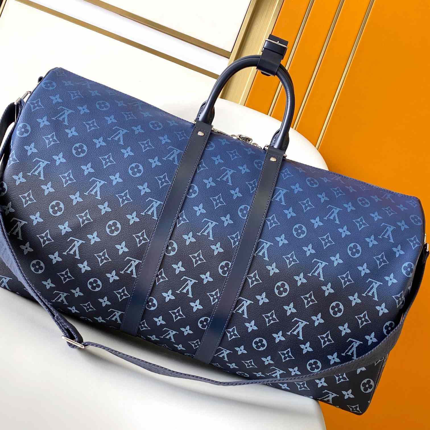 Louis Vuitton Keepall Bandoulière 55   M11558 - DesignerGu