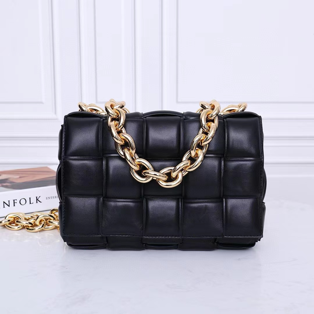 Bottega Veneta Chain Cassette （26*18*8CM） - DesignerGu