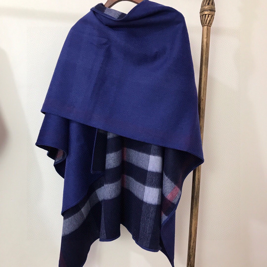 Burberry Charlotte Reversible Wool Felt Cape    140*140cm - DesignerGu