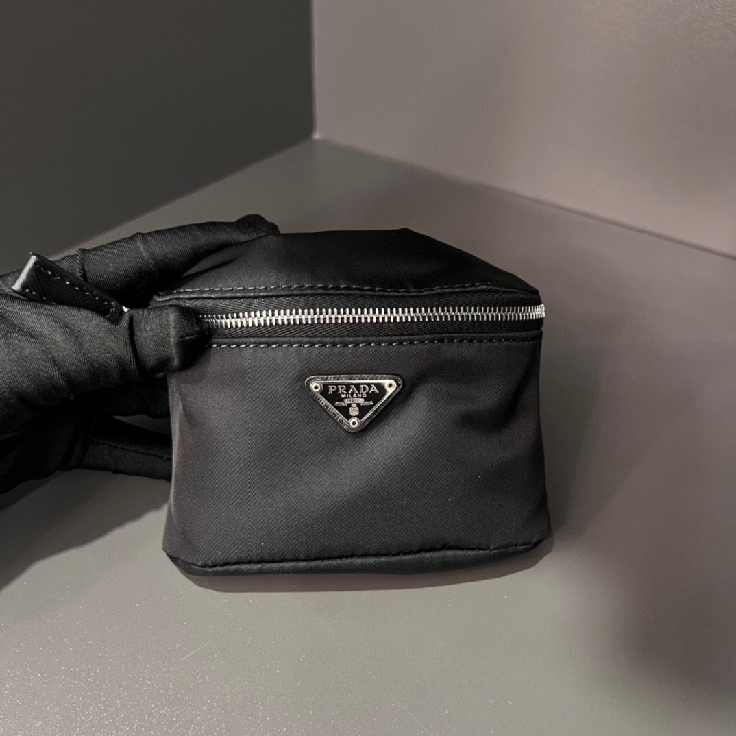 Prada Wrist Bag ﻿ - DesignerGu