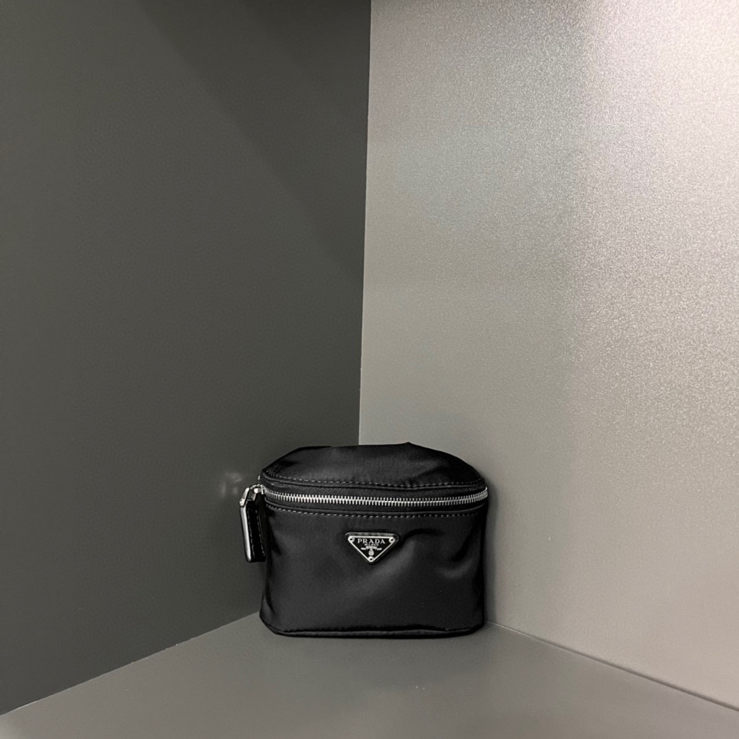 Prada Wrist Bag ﻿ - DesignerGu