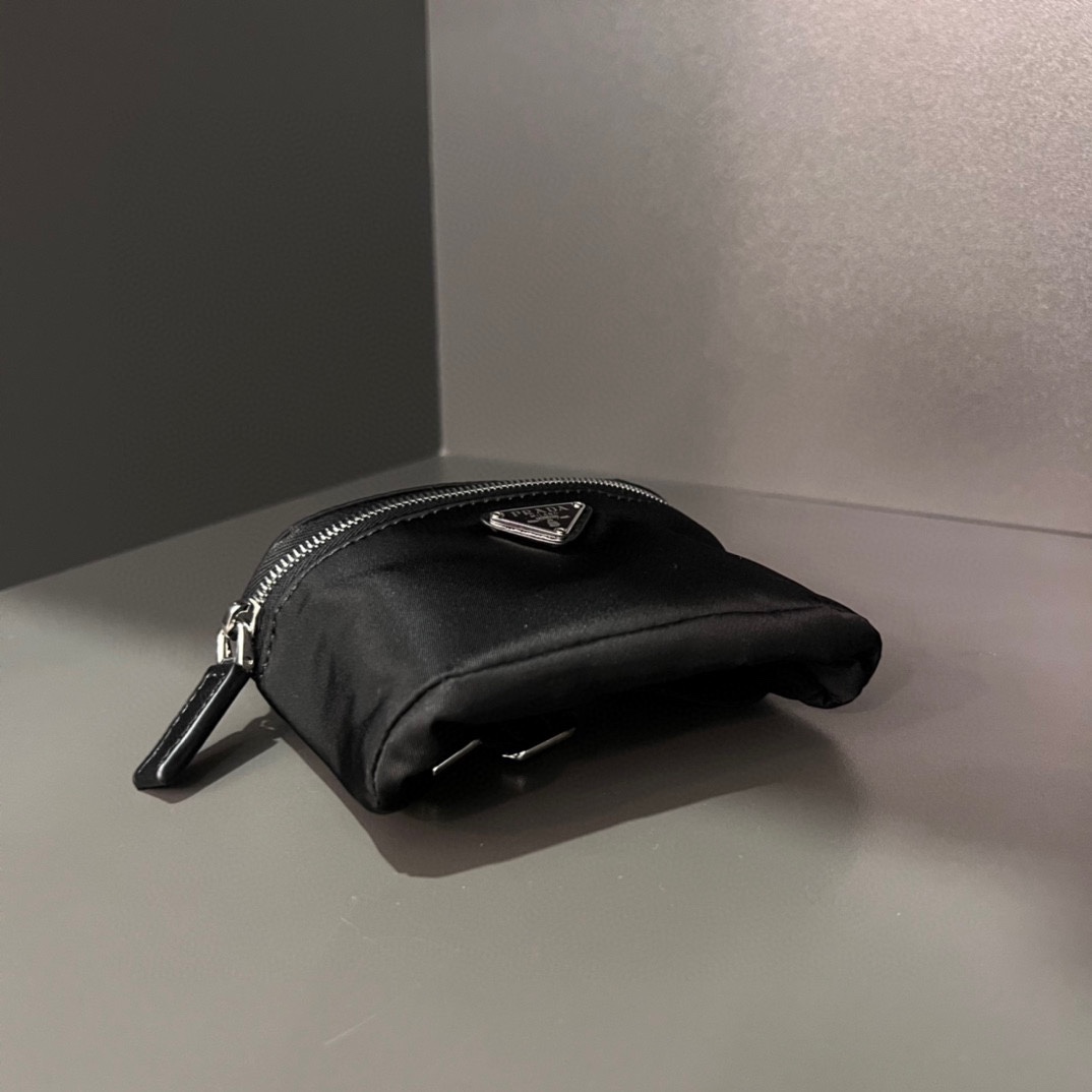 Prada Wrist Bag ﻿ - DesignerGu