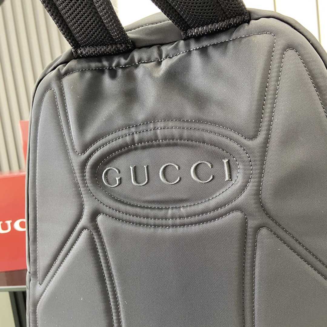 Gucci Medium Backpack With Gucci Logo - DesignerGu