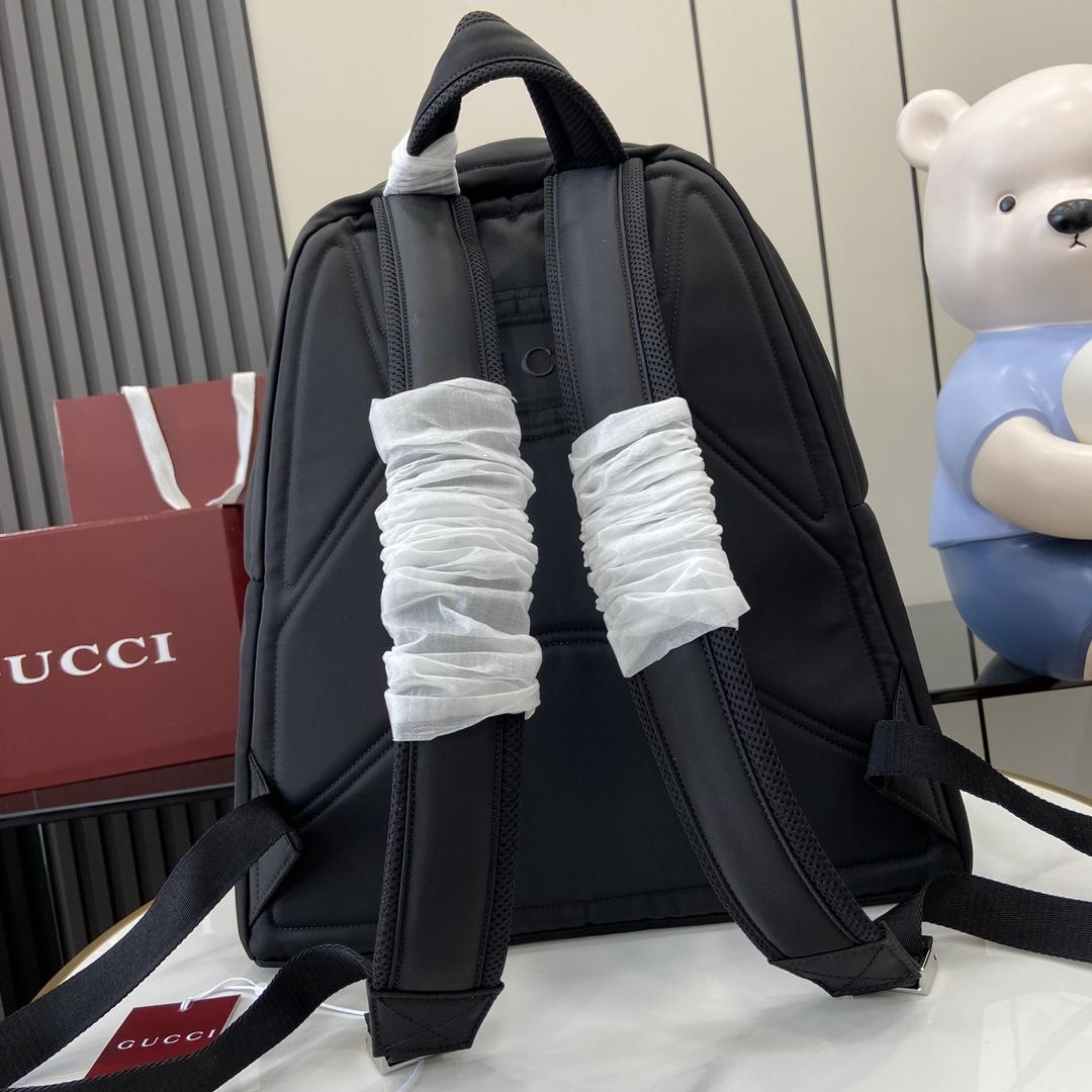 Gucci Medium Backpack With Gucci Logo - DesignerGu