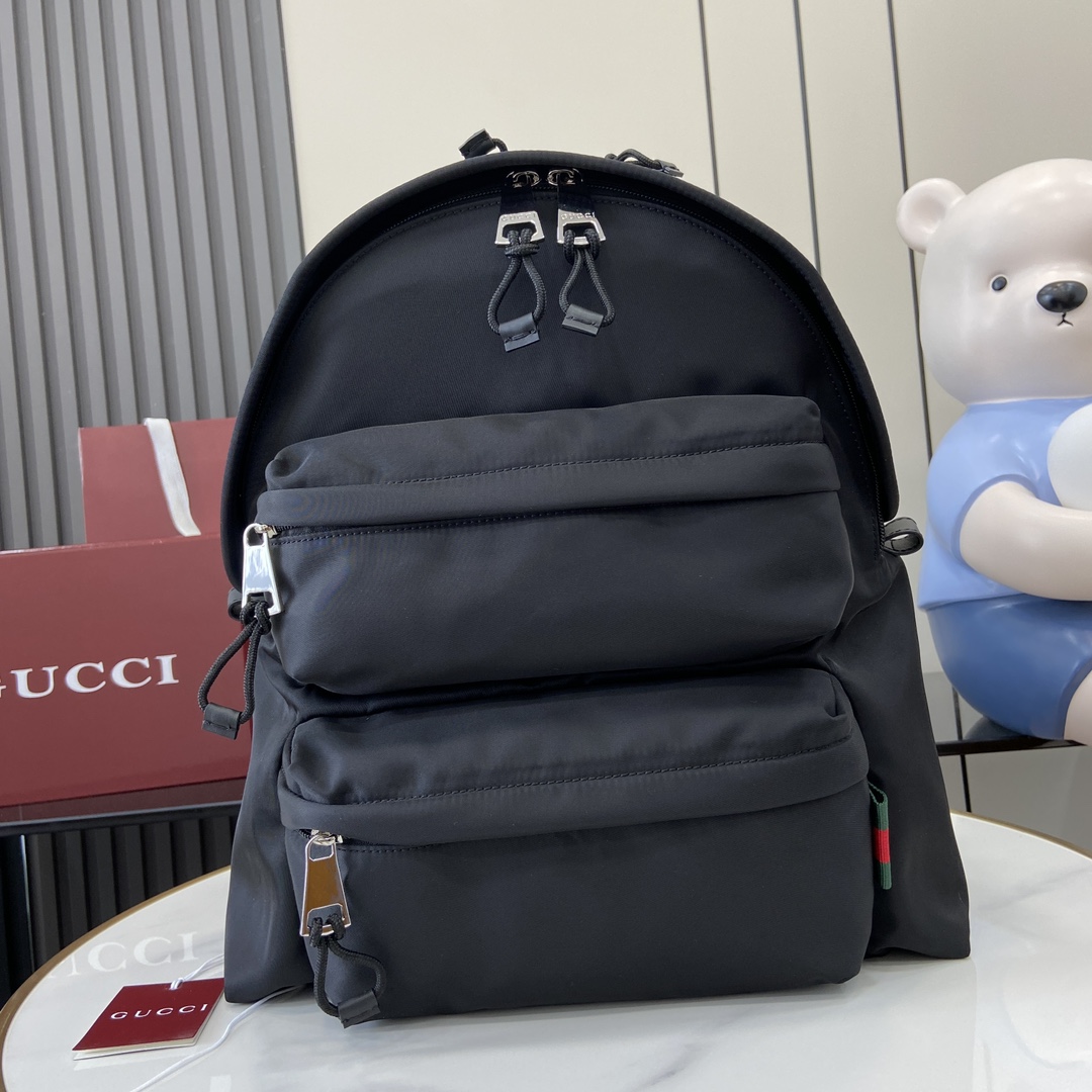 Gucci Medium Backpack With Gucci Logo - DesignerGu