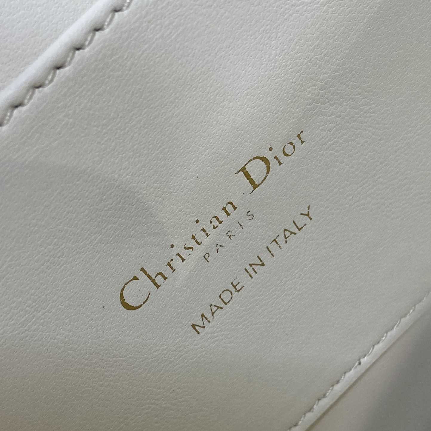 Dior Medium 30 Montaigne Avenue Top Handle Bag - DesignerGu