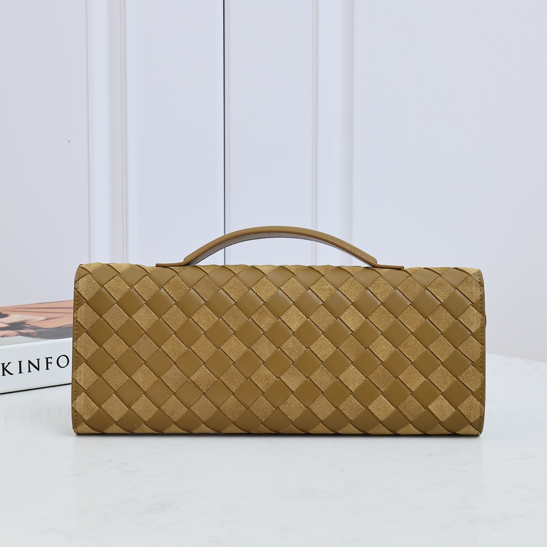 Bottega Veneta Long Clutch Andiamo With Handle - DesignerGu