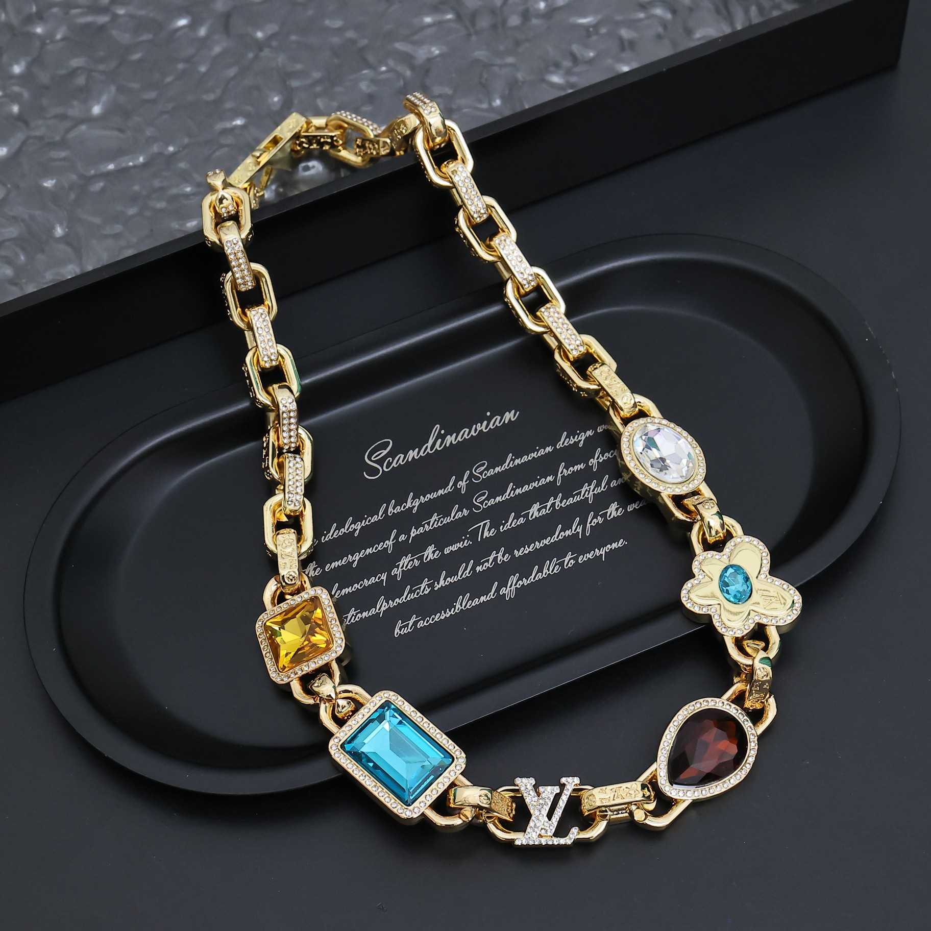 Louis Vuitton Paradise Stone Necklace  M01875 - DesignerGu