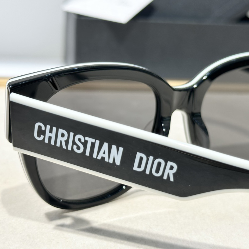 Dior DiorPacific B2F - DesignerGu