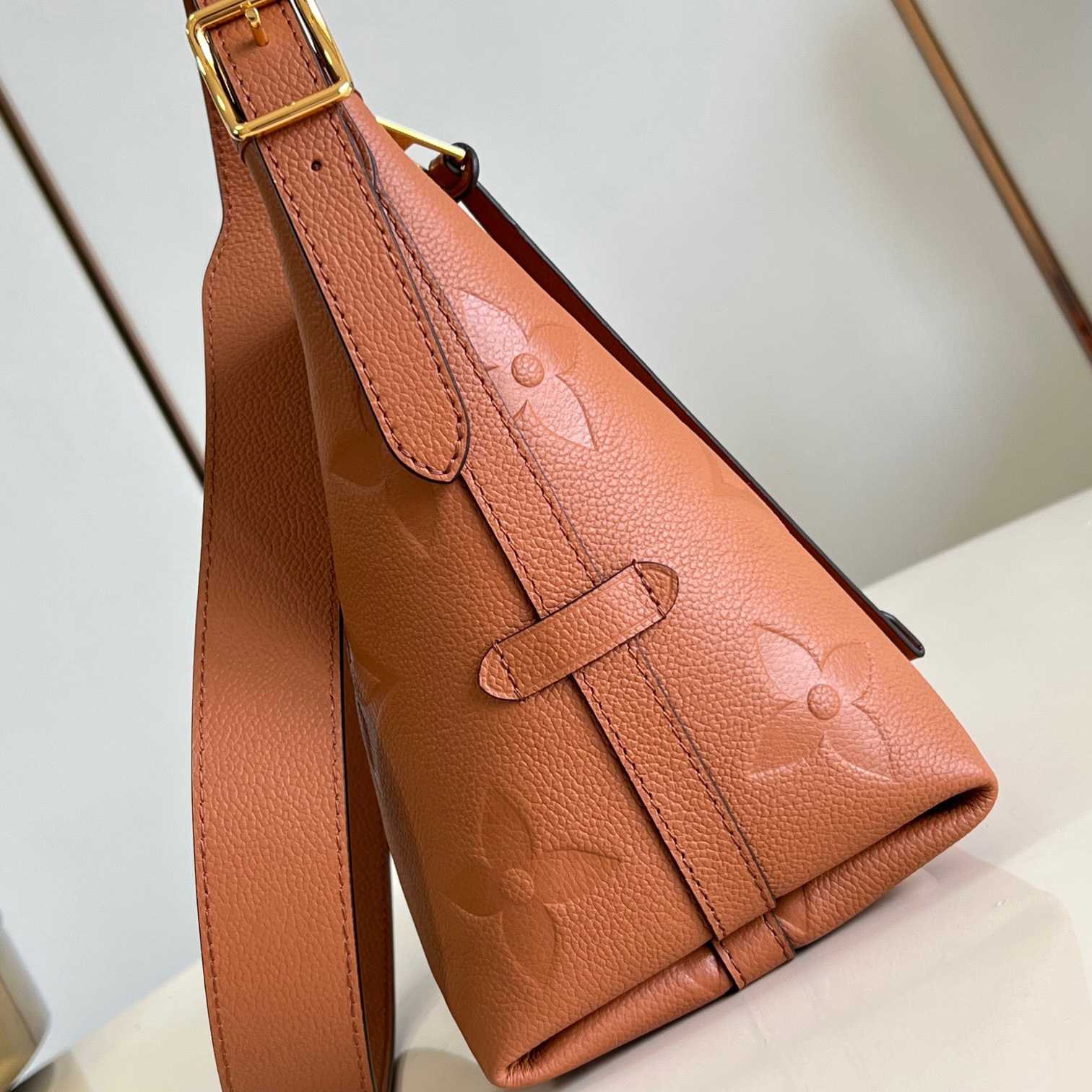 Louis Vuitton CarryAll PM   M11790 - DesignerGu