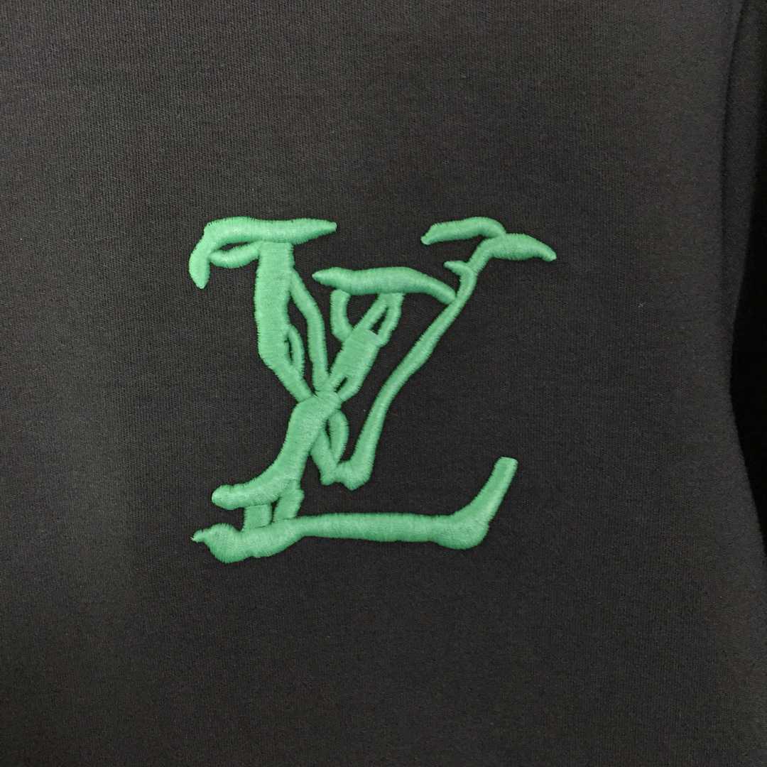 Louis Vuitton Logo Long Sleeve Tee - DesignerGu