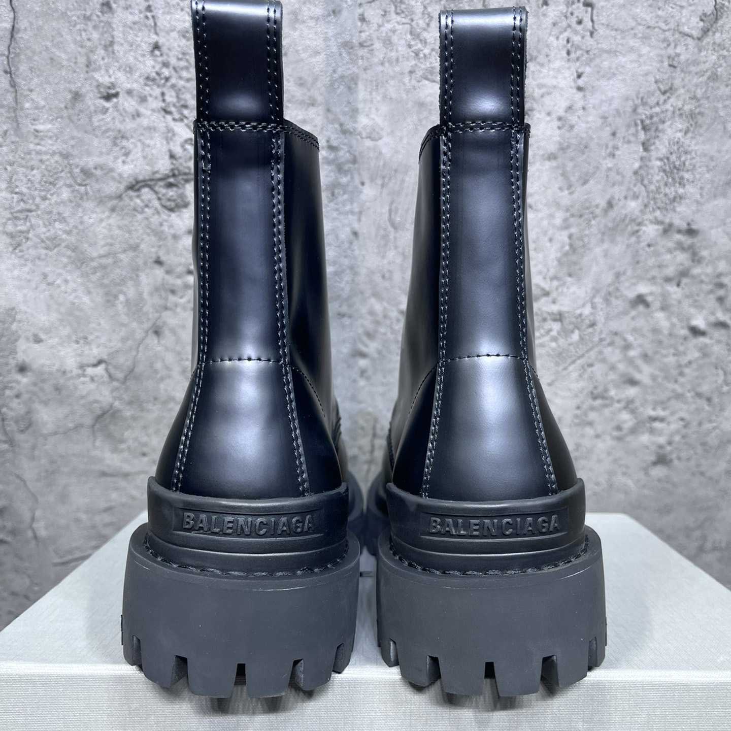 Balenciaga Men's Strike Boot - DesignerGu