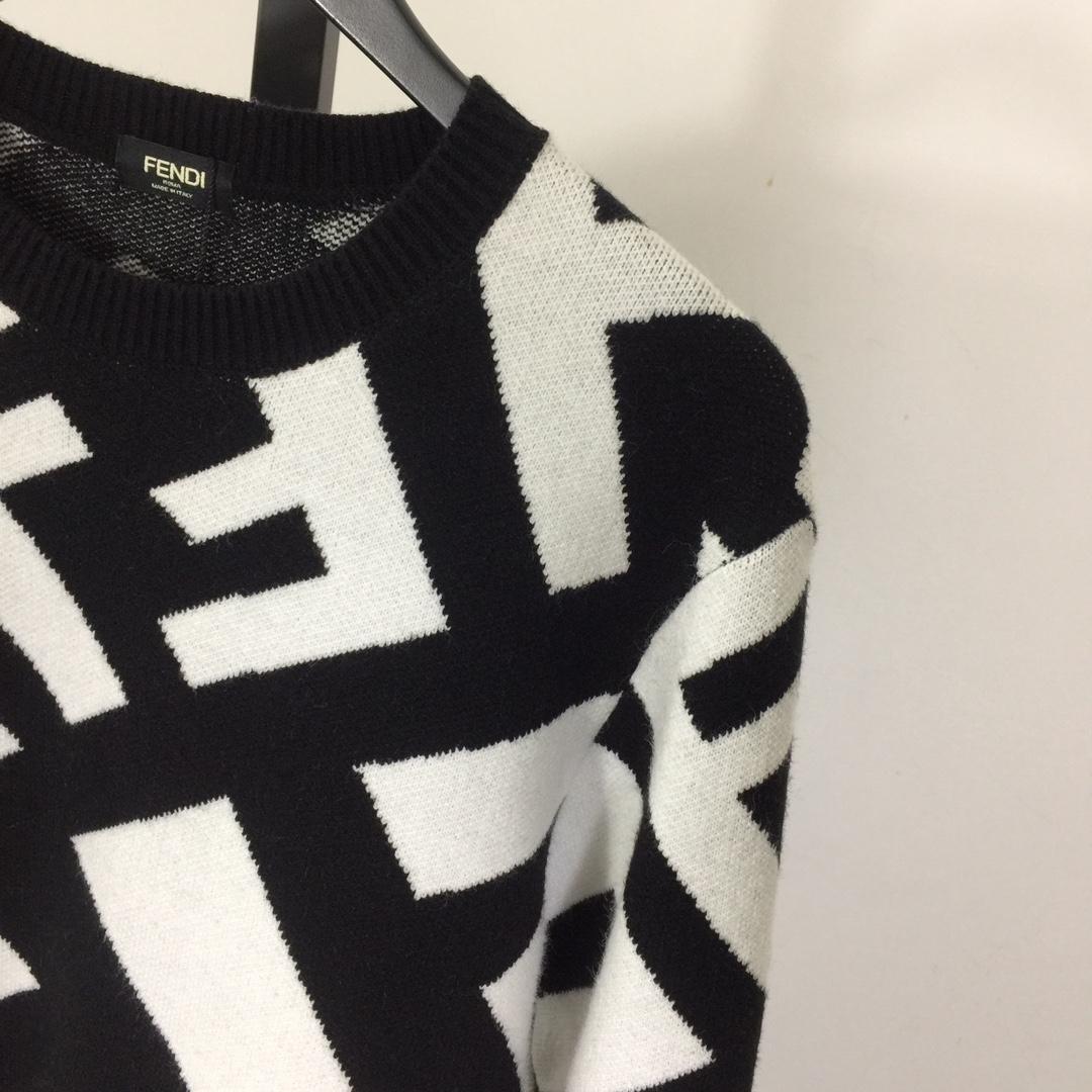 Fendi Logo Sweater - DesignerGu