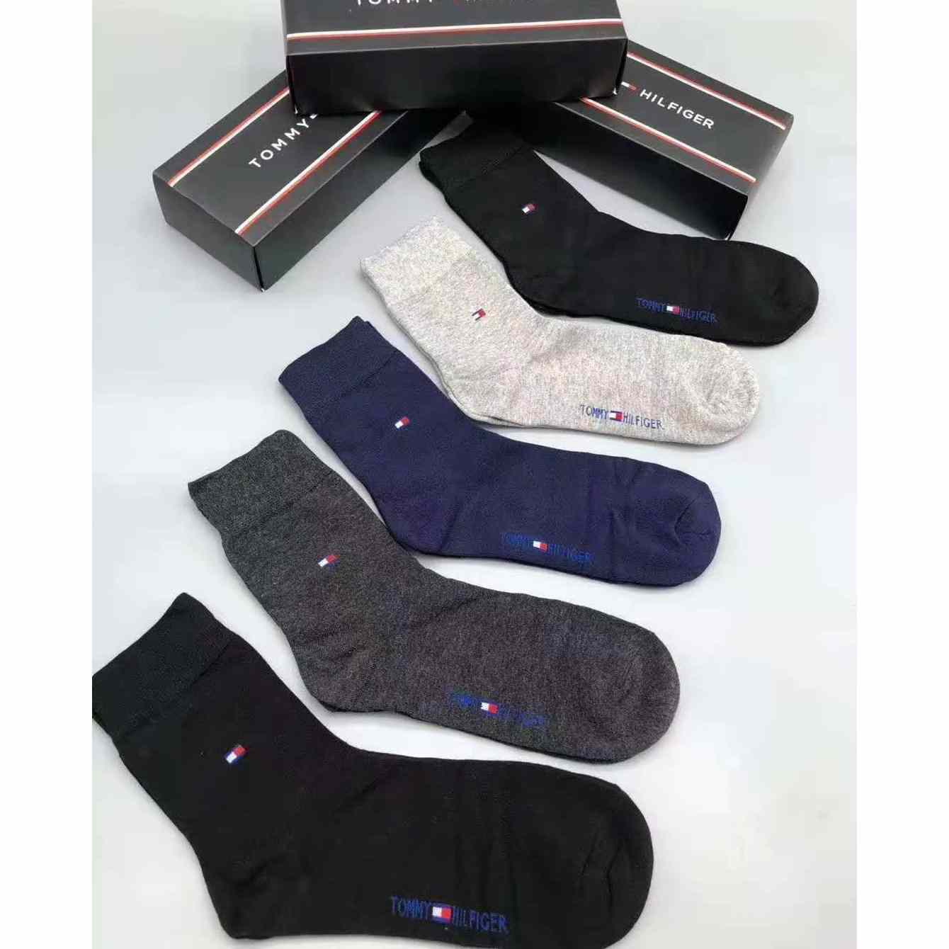 Thom Browne Socks/Box - DesignerGu