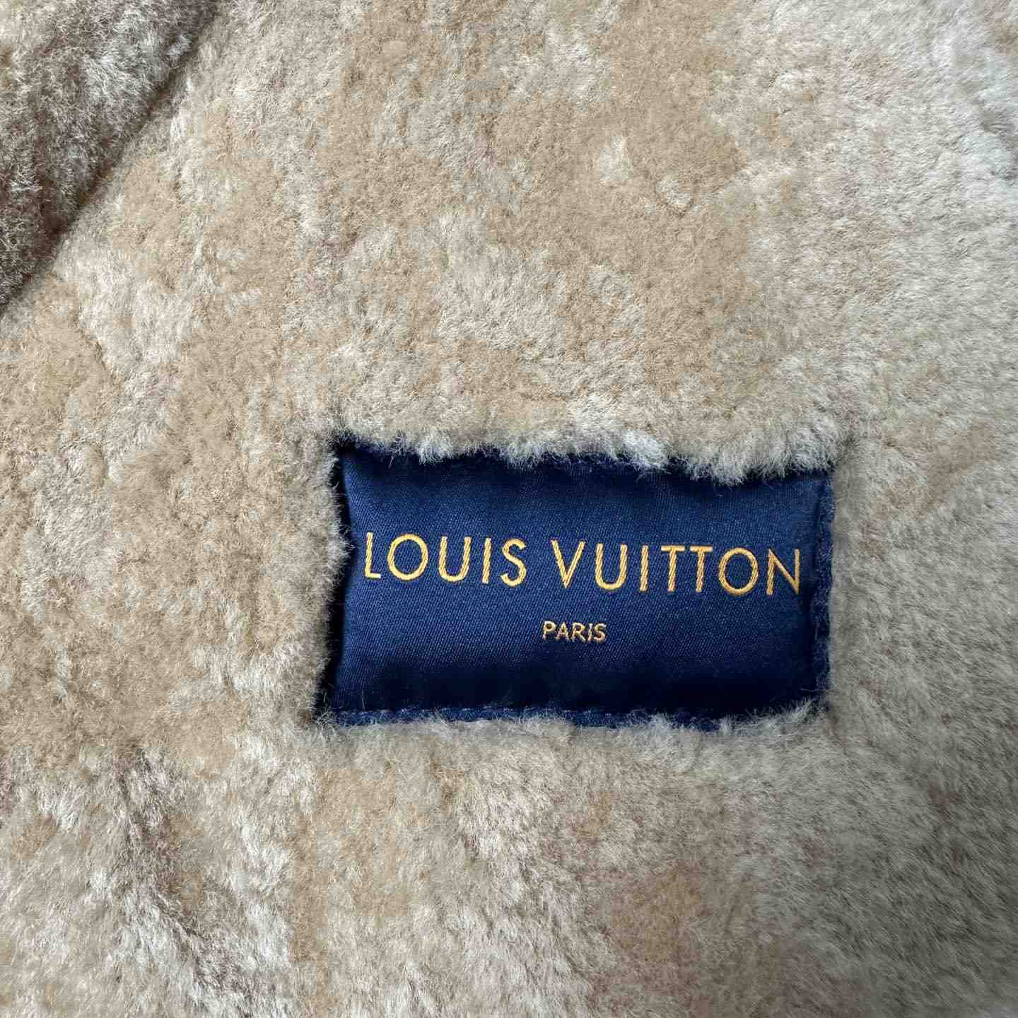 Louis Vuitton Shearling Bombardier   1AFIMP - DesignerGu