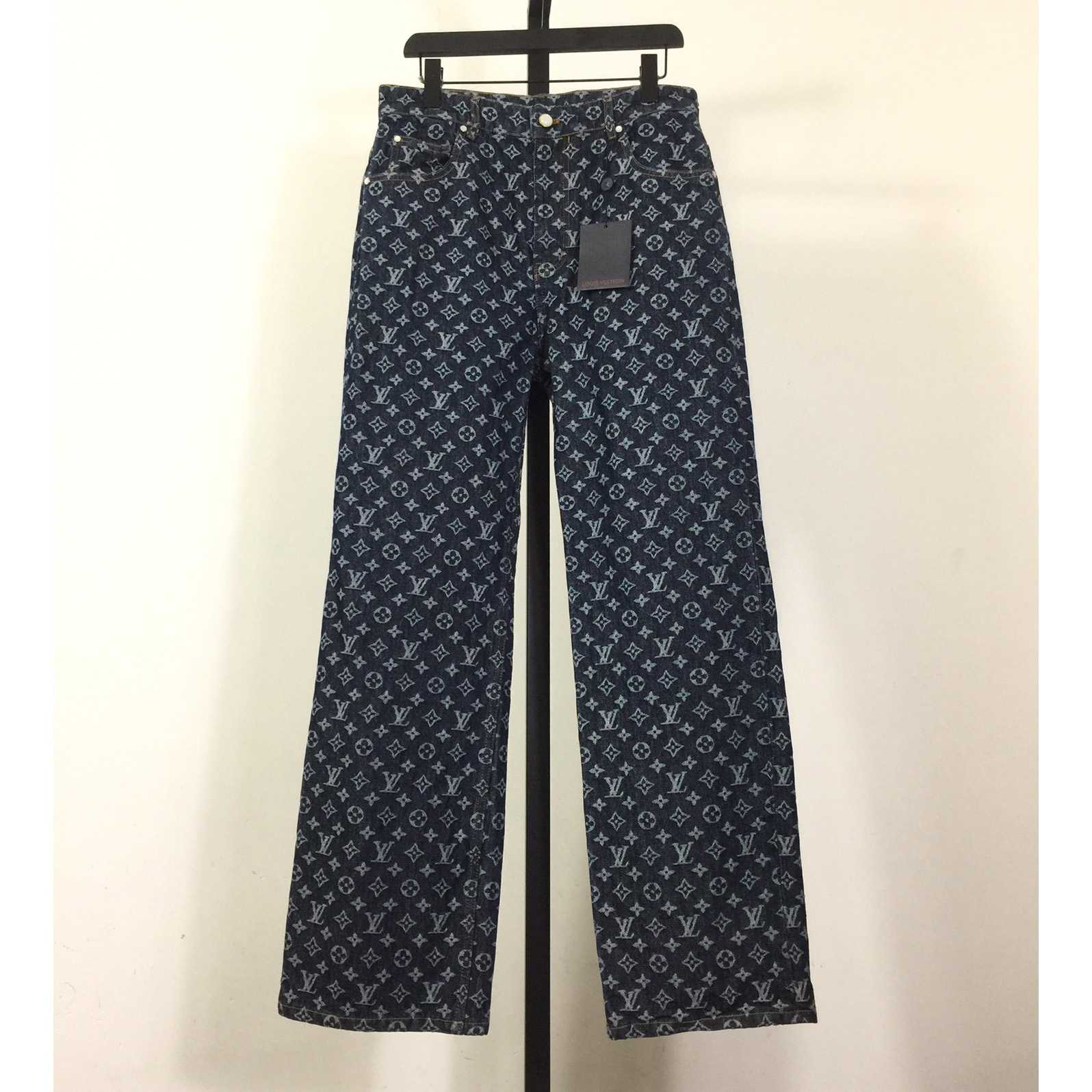 Louis Vuitton Monogram Jacquard Denim Skate Pants  1AFX30 - DesignerGu