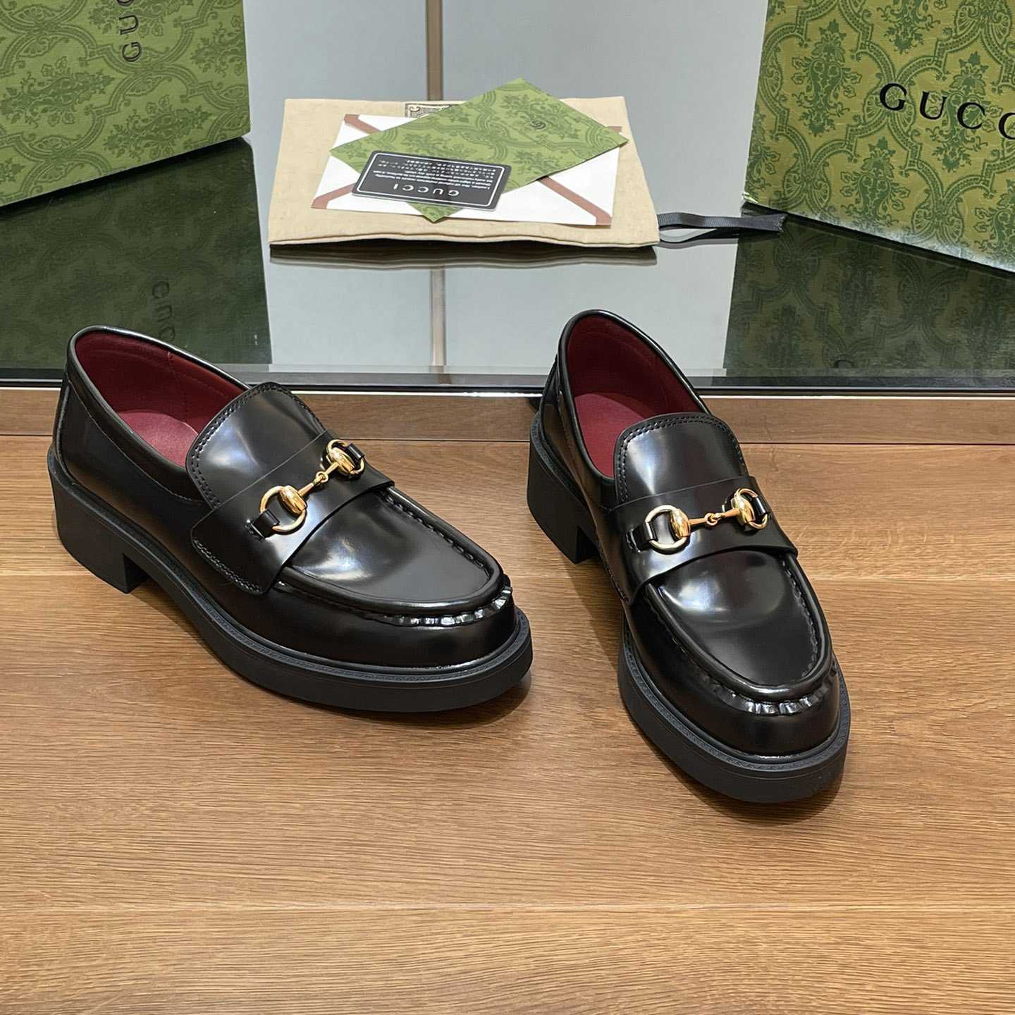 Gucci Women's Loafer With Horsebit - DesignerGu