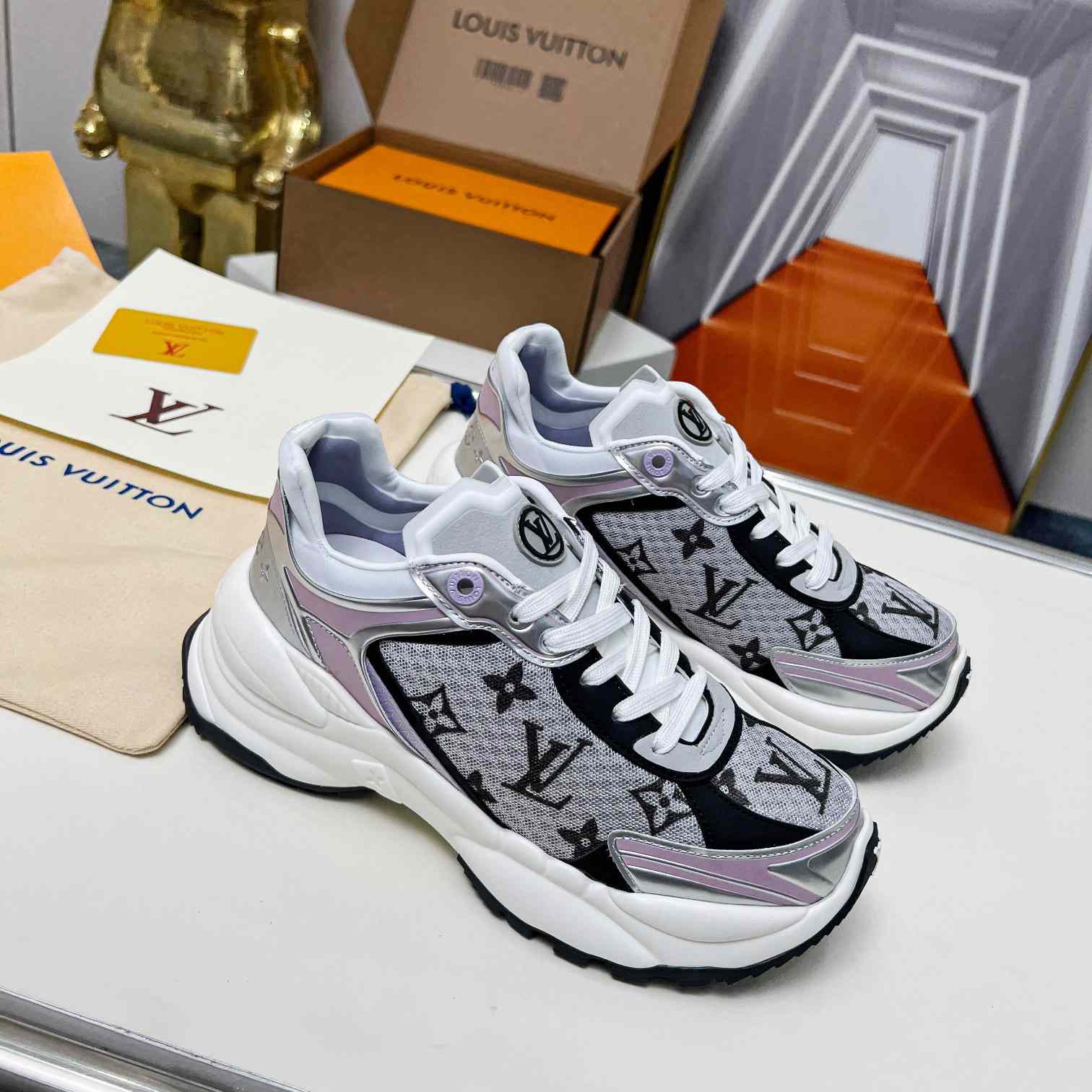 Louis Vuitton Run 55 Sneaker        1AD2PF - DesignerGu