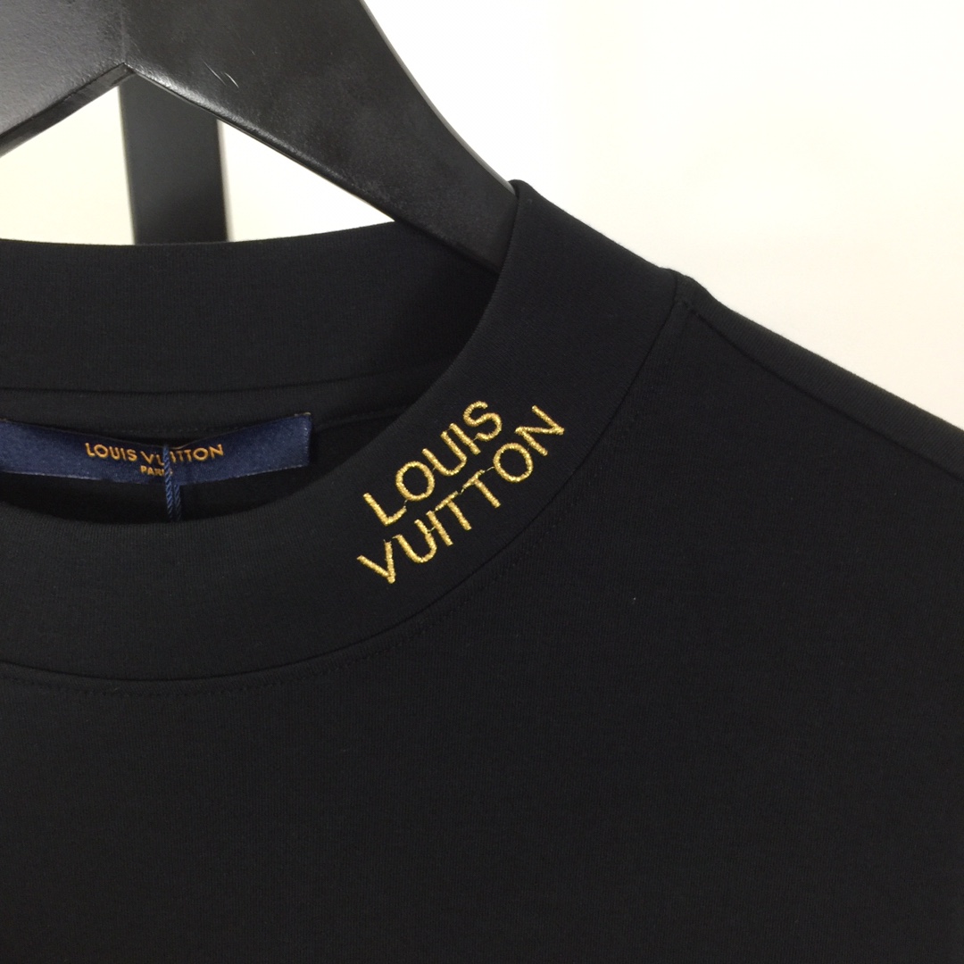 Louis Vuitton Logo Long Sleeve Tee - DesignerGu