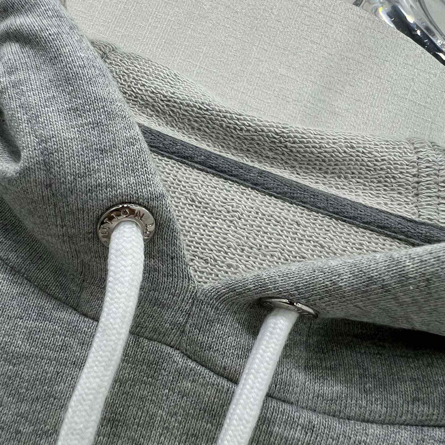 Louis Vuitton Travel Stamp Cropped Hoodie    1AGDAG - DesignerGu