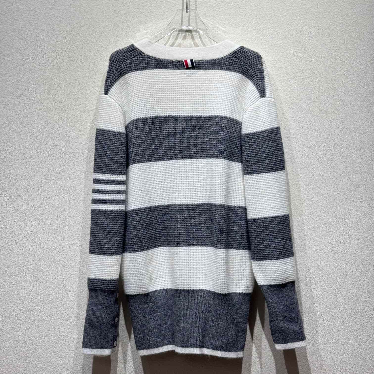 Thom Browne Cardigan - DesignerGu