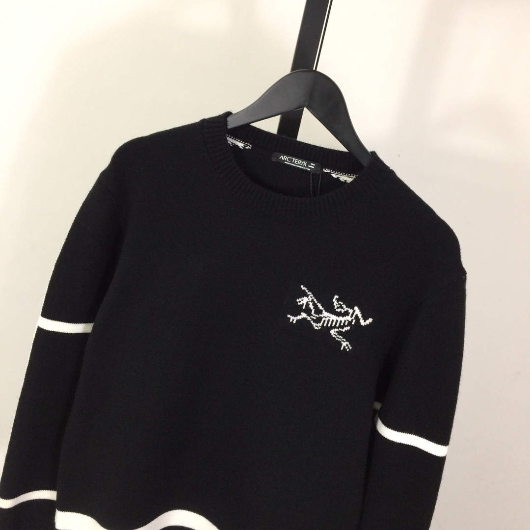 Arc'teryx Logo Sweater - DesignerGu