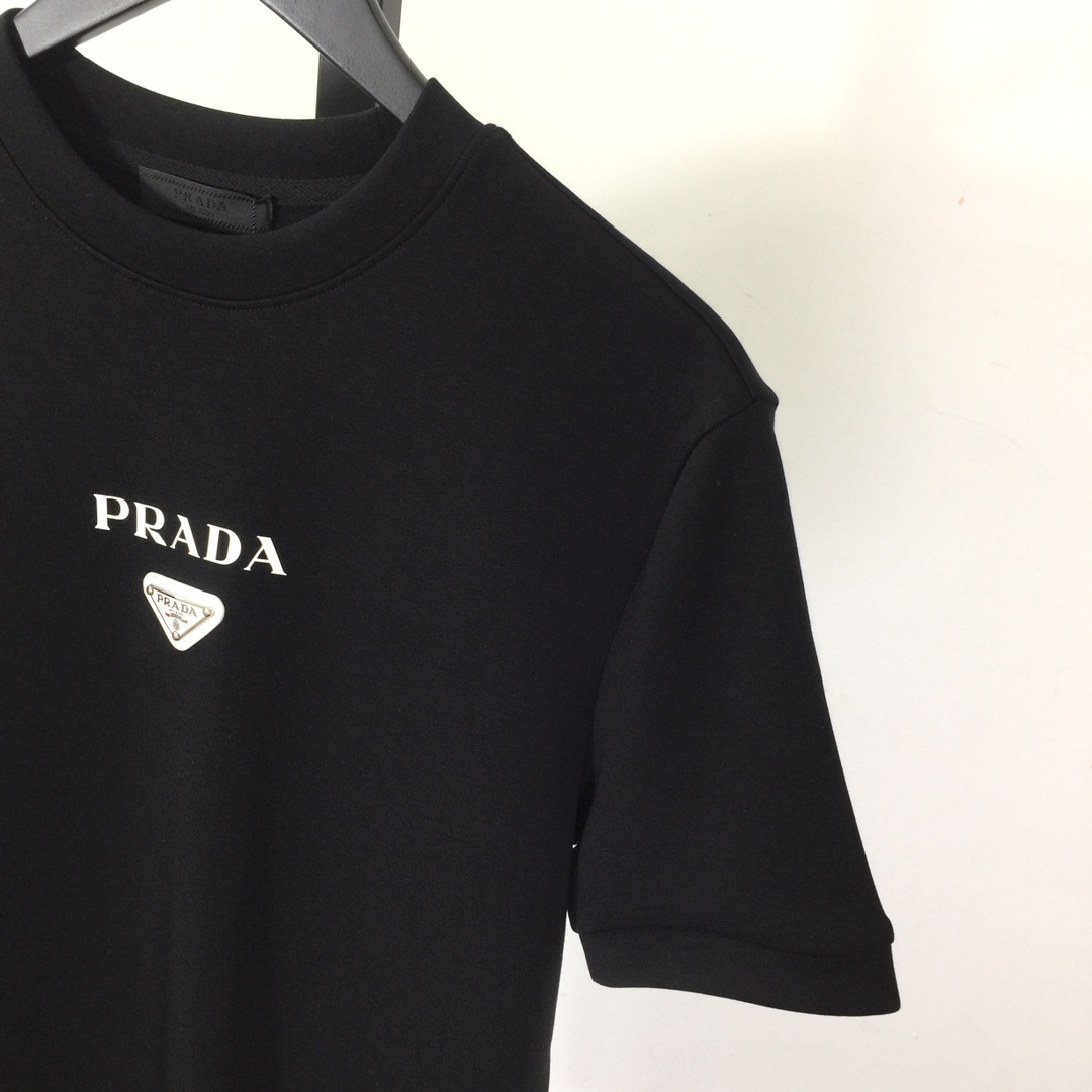 Prada Logo Cotton T-shirt - DesignerGu