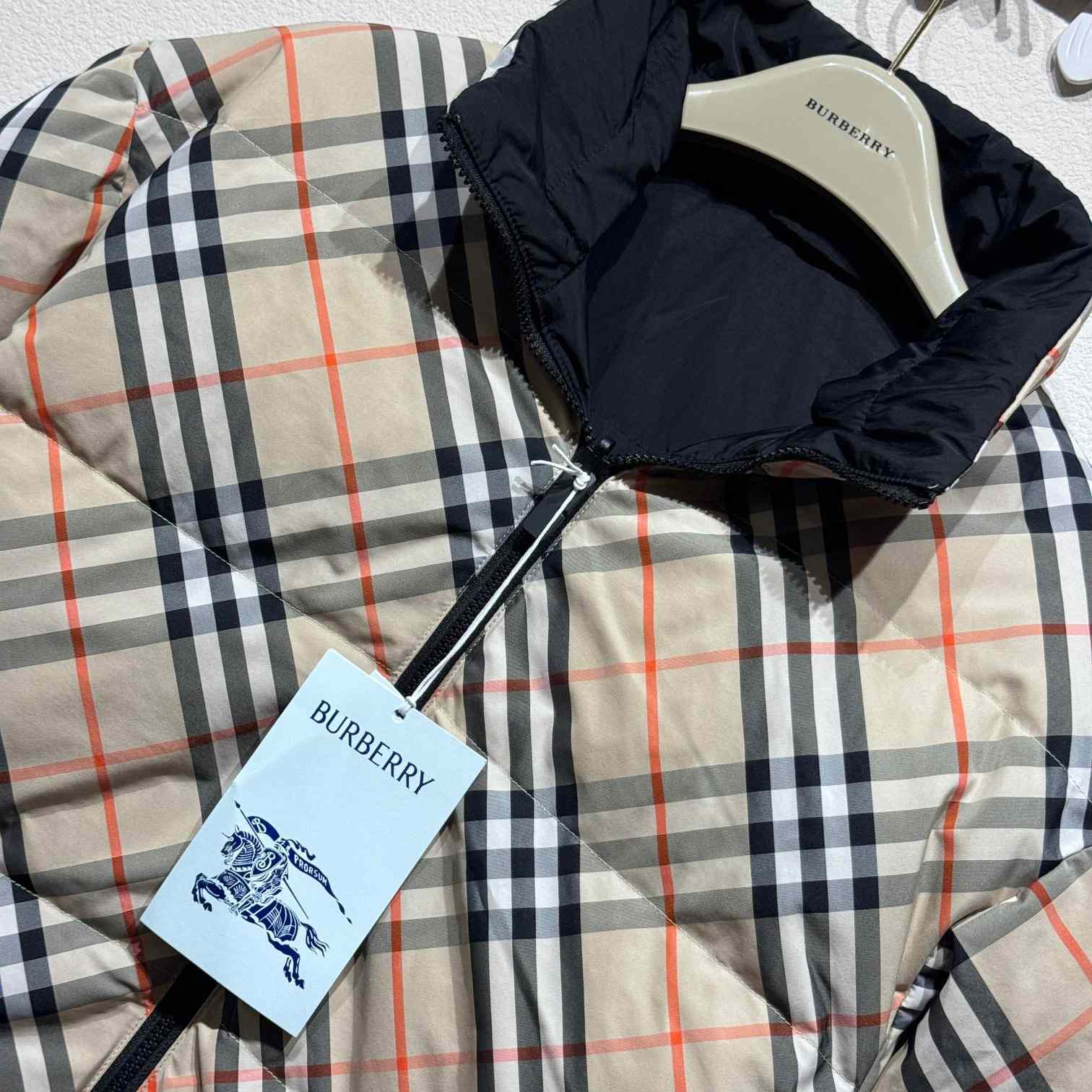 Burberry Reversible Padded Jacket - DesignerGu