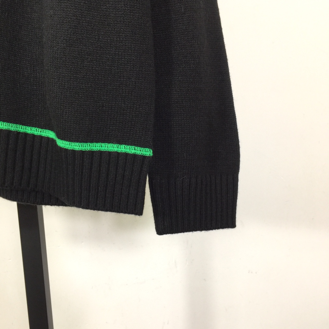 Prada Logo Sweater - DesignerGu