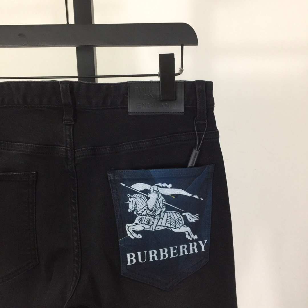 Burberry Jeans - DesignerGu