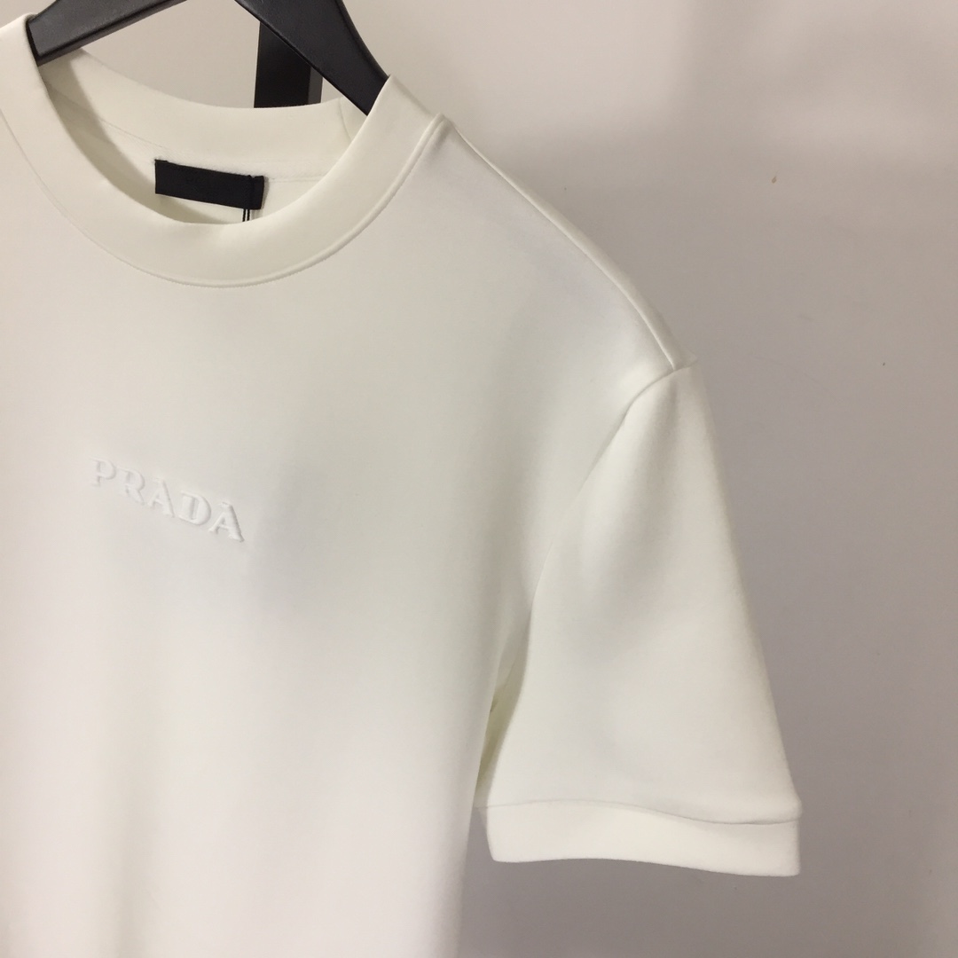 Prada Logo Cotton T-shirt - DesignerGu