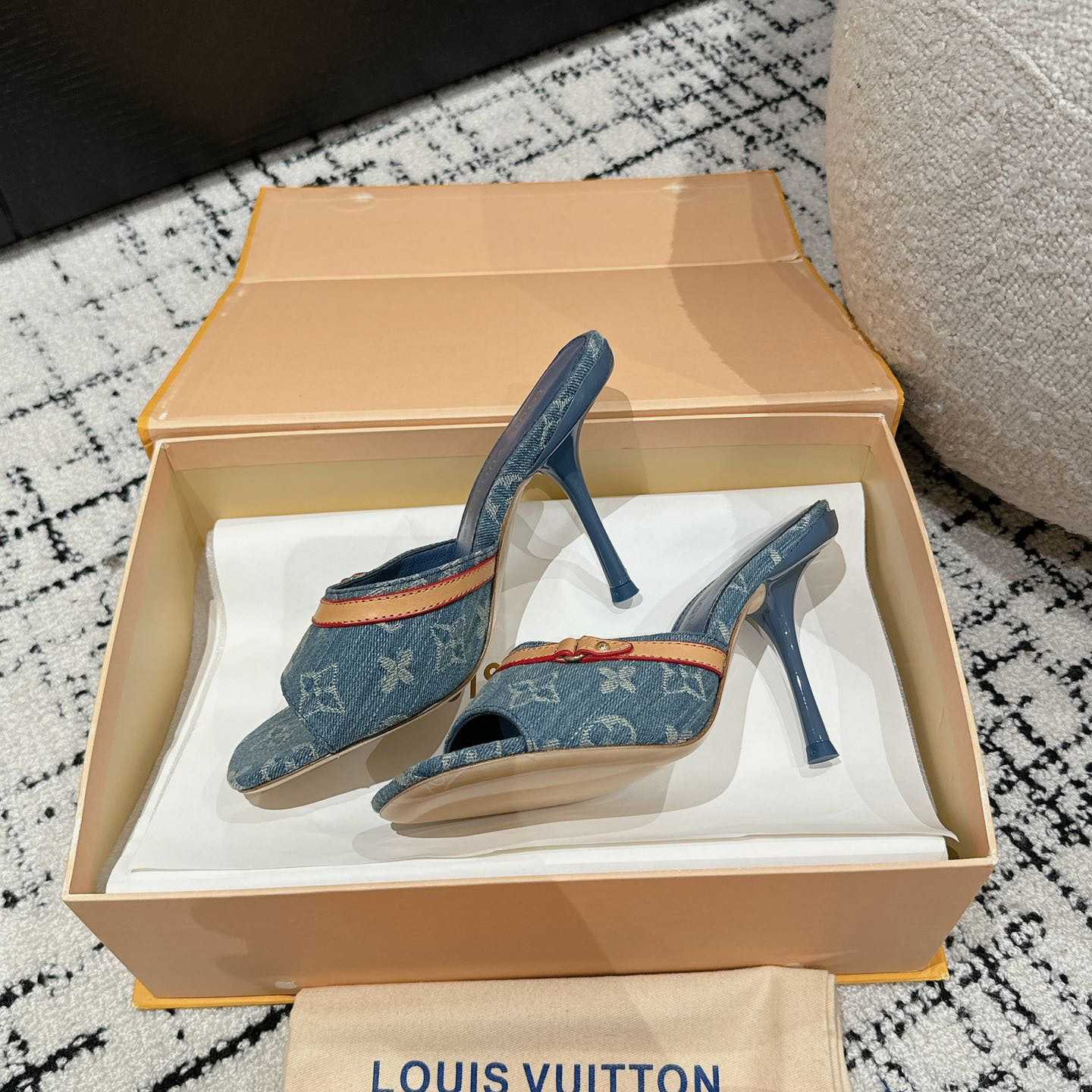 Louis Vuitton Neo Revival Mule   - DesignerGu