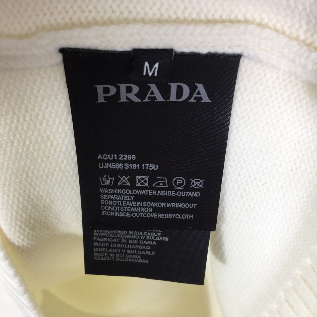 Prada Logo Sweater - DesignerGu