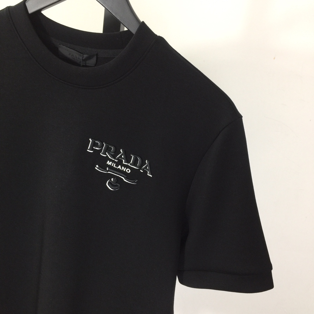 Prada Logo Cotton T-shirt - DesignerGu