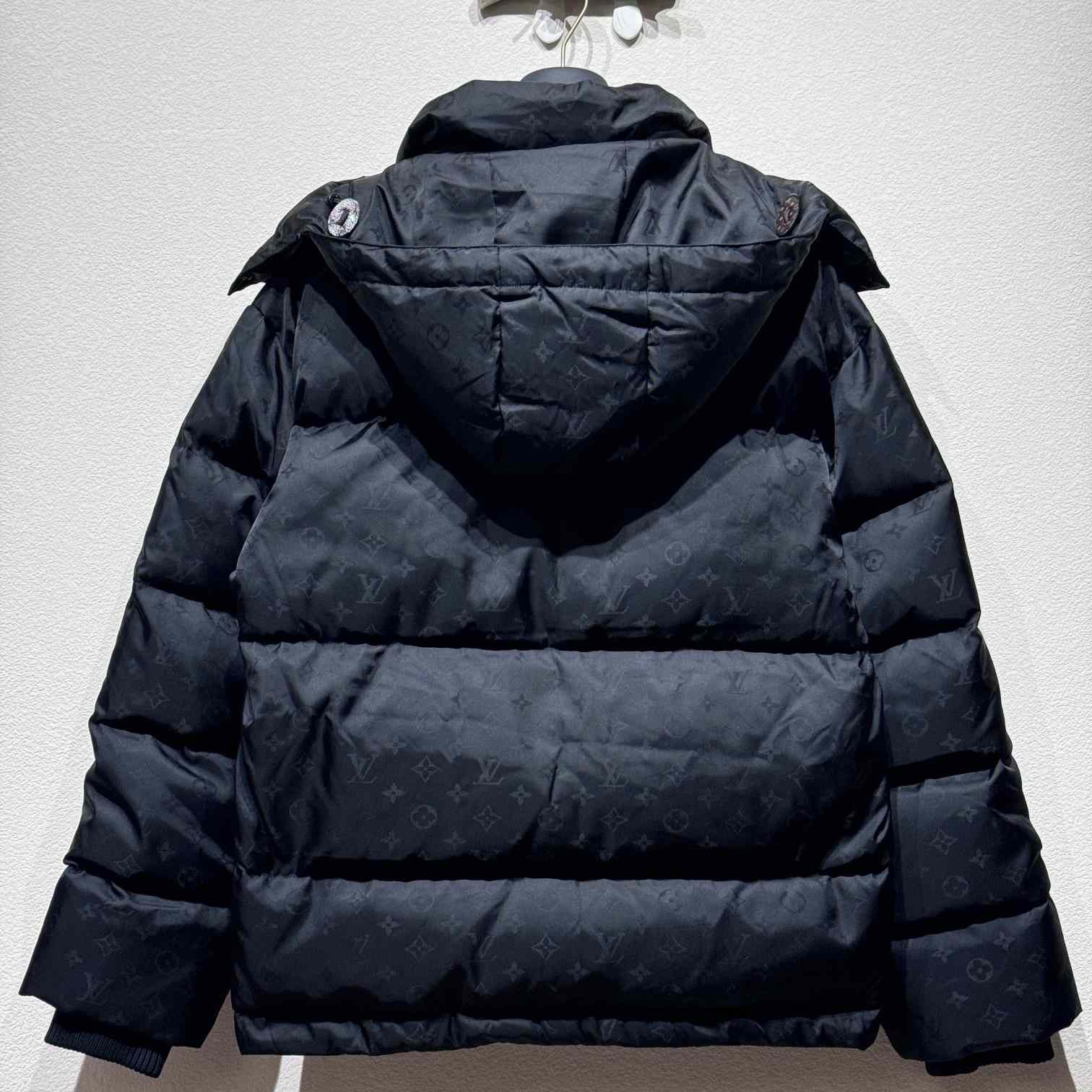 Louis Vuitton Monogram Puffer Jacket    1AGAEQ - DesignerGu