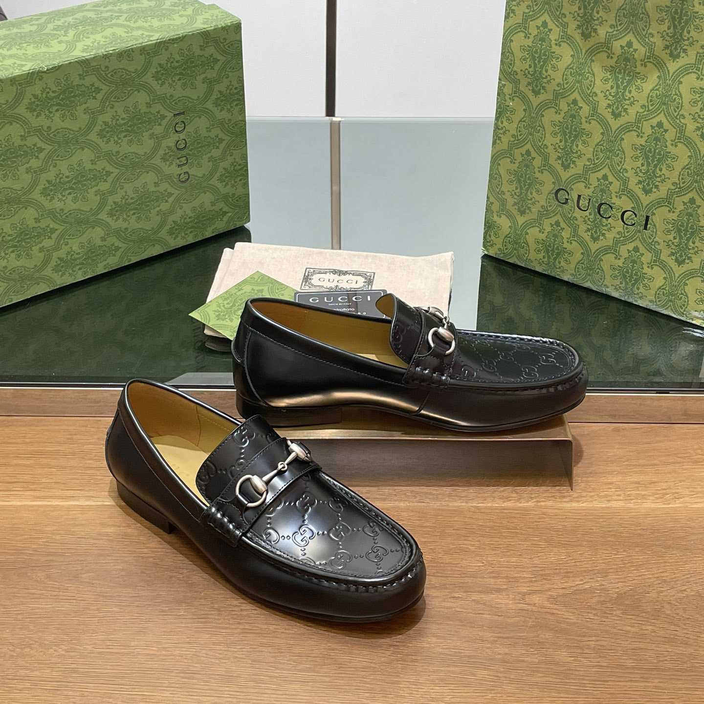 Gucci Men's Loafer With Horsebit - DesignerGu