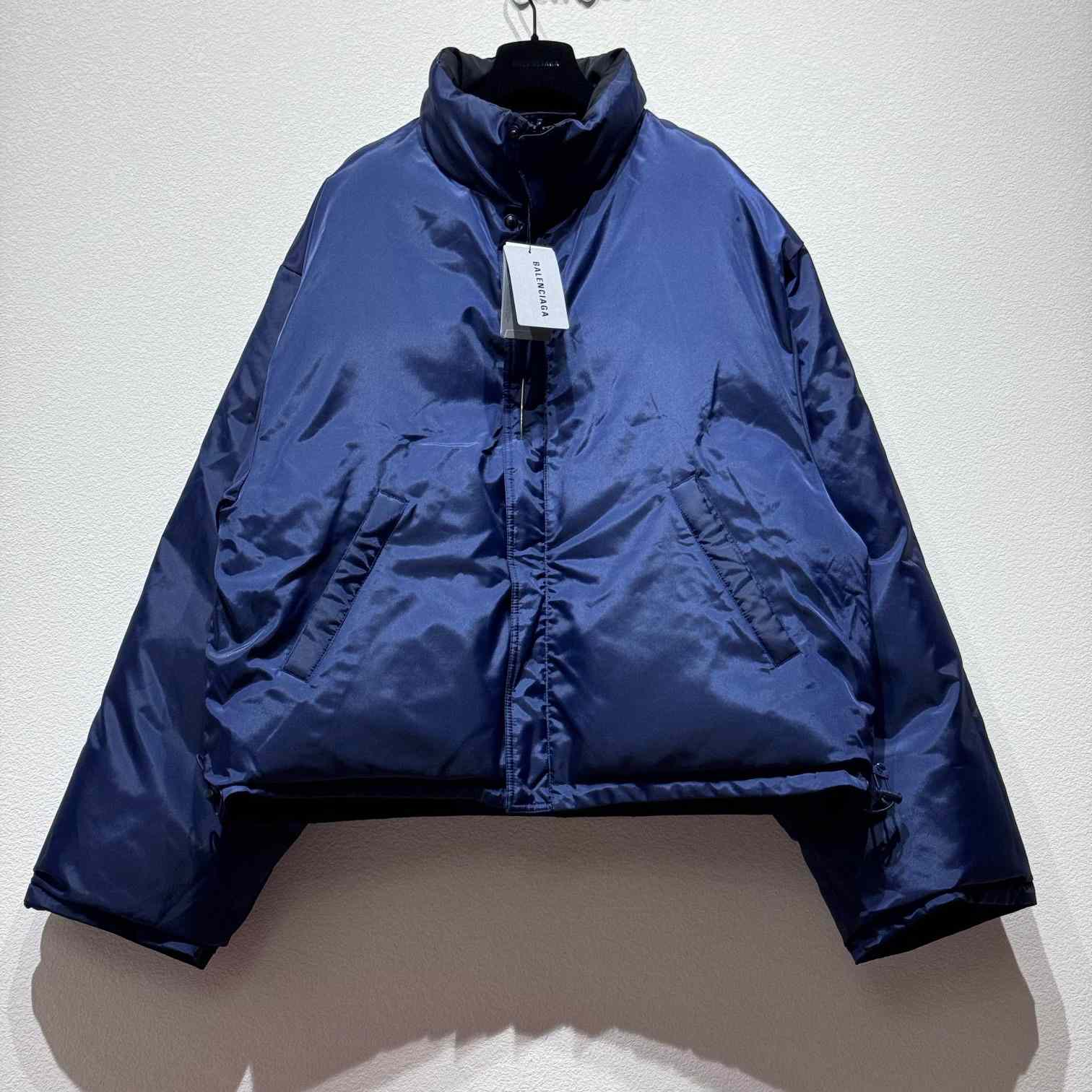 Balenciaga Loop Sports Icon Reversible Puffer In Black - DesignerGu