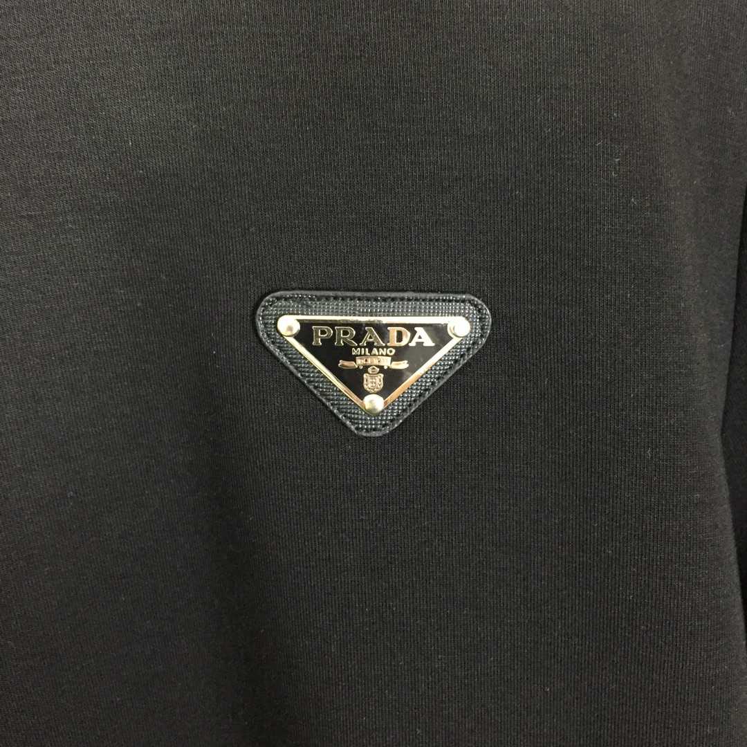 Prada Logo Cotton T-shirt - DesignerGu