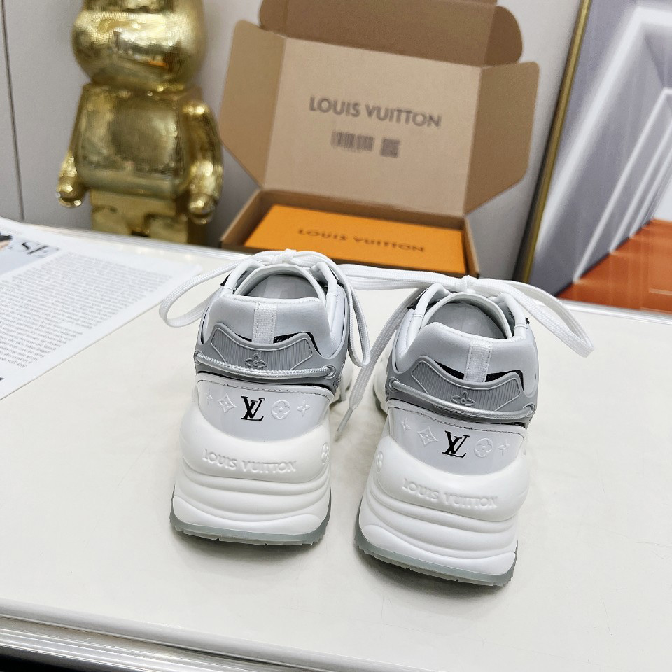 Louis Vuitton Run 55 Sneaker        1AD2MR - DesignerGu