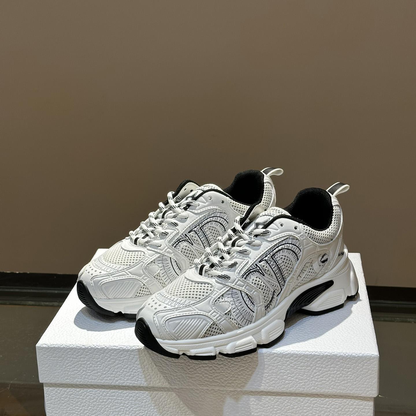 Dior Chrono Sneaker       - DesignerGu