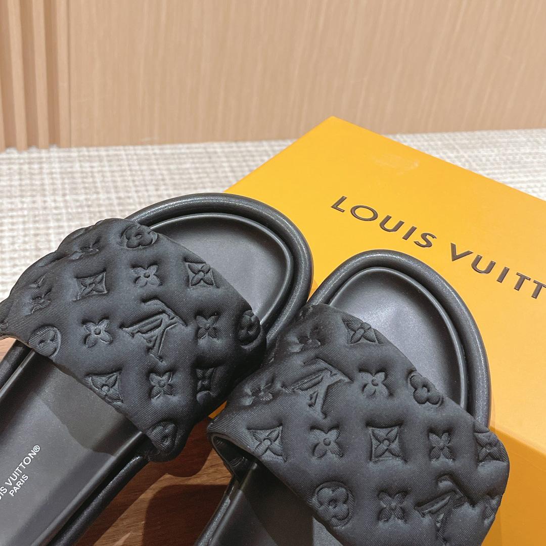 Louis Vuitton Pool Pillow Comfort Mules - DesignerGu