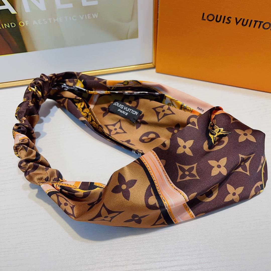 Louis Vuitton Headband  - DesignerGu