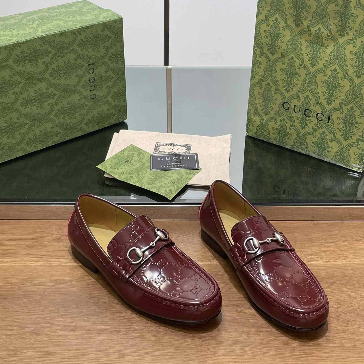 Gucci Men's Loafer With Horsebit - DesignerGu